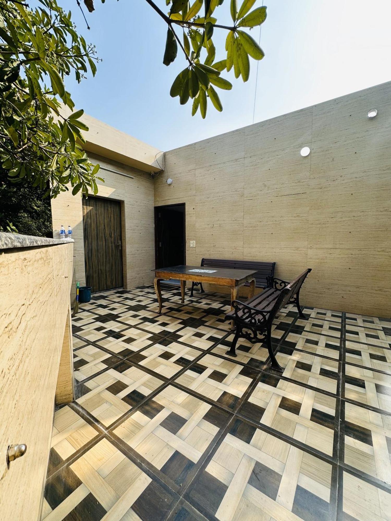 ניו דלהי Golden Bed And Breakfast- High Quality Rooms In South Ex-1 D Block מראה חיצוני תמונה